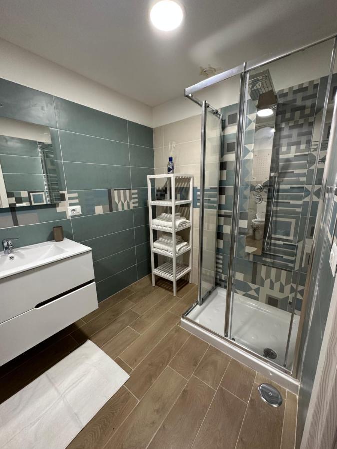 Maison Atri 17 Napoli Bagian luar foto
